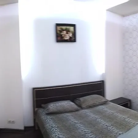 Красная *